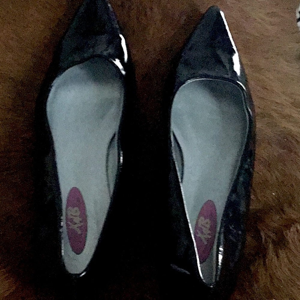 X4B BLACK PATENT SHARP FLATS